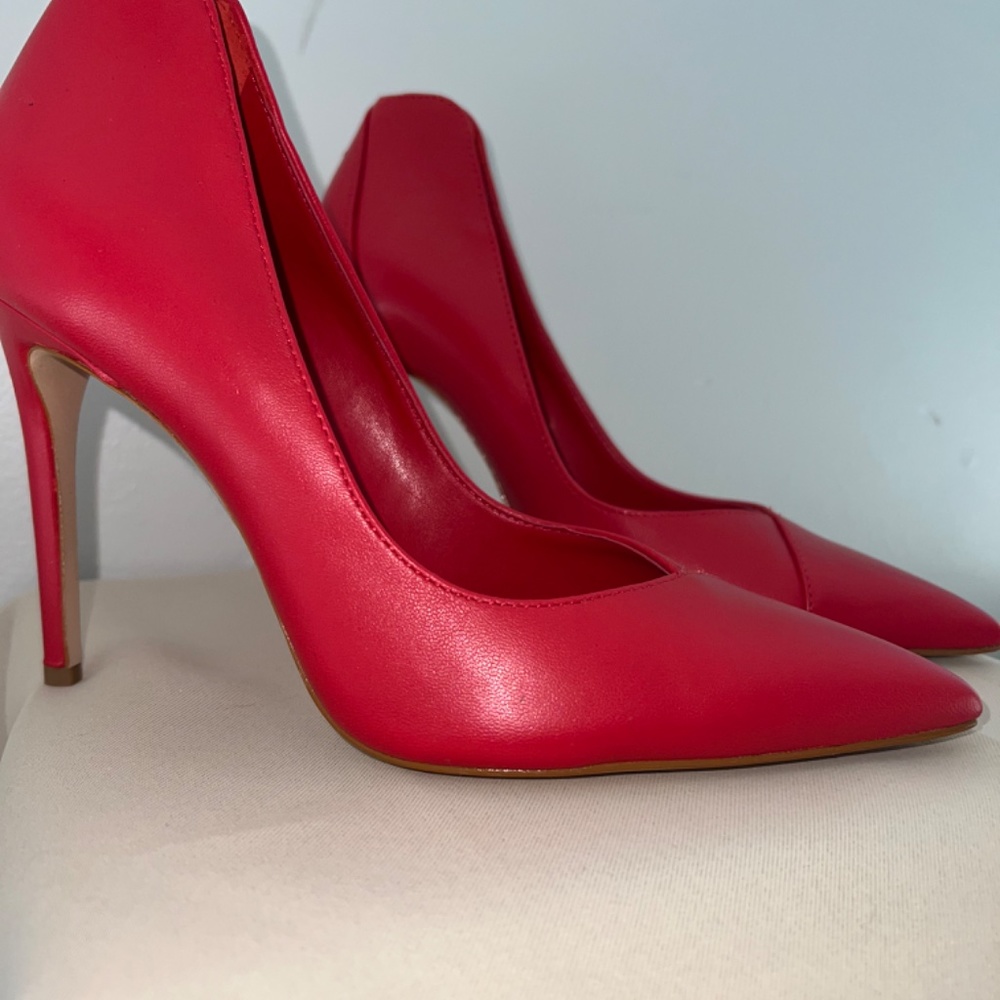 Schutz Nappa Leather Pumps | Red | size 6.5 - Picture 4 of 6